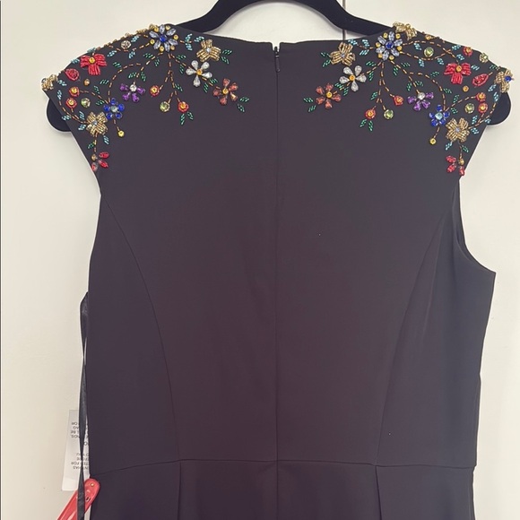 NWT | Mac Duggal 2654 Black Beaded Cap Sleeve V Neck A Line Gown Size 8 - Picture 9 of 12